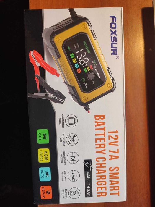 Зарядний пристрій 12В 7А FOXSUR для авто і мото