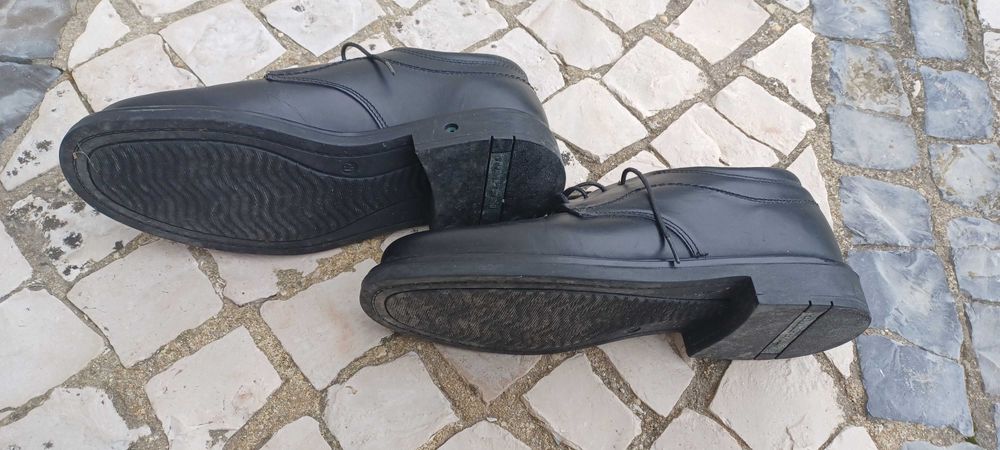 Sapatos em bom estado tamanho 42