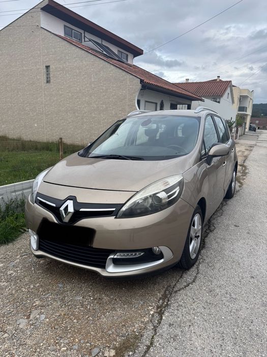 Renault Grand Scenic 2015 - 7 lugares