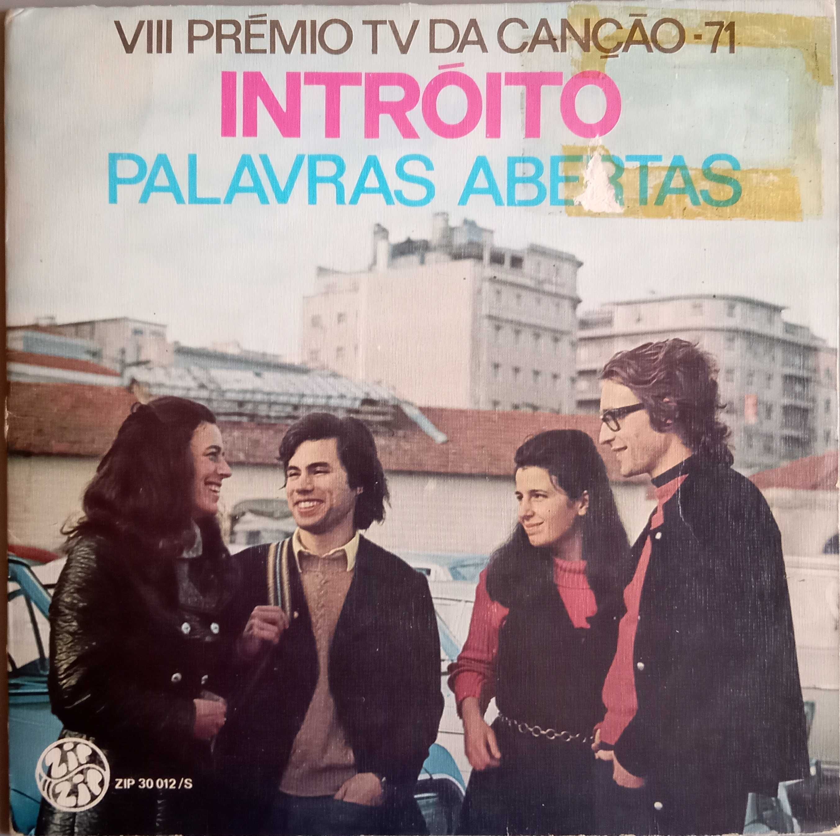 Intróito	- - - - -	Palavras Abertas	- - - - -	Single