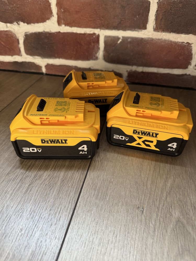Аккумулятор  Dewalt dcb 204 4Ah (2024)