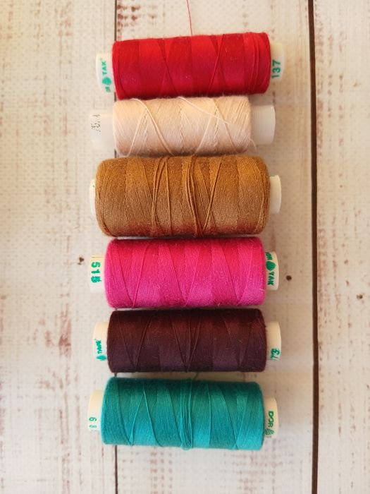 Нитки для шиття + голки ціна за все