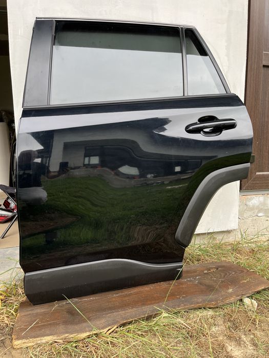 Двері дверка Toyota Rav4 Тойота Рав4
