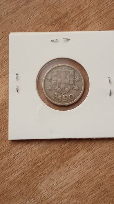 Moeda de 2.50 escudos de 1965