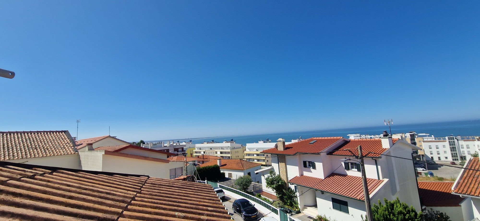 Moradia T6 com 192 m² de terreno em Buarcos – Oportunidade
