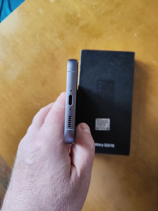 Пррдам Samsung S23 FE, 8/256,как новый.