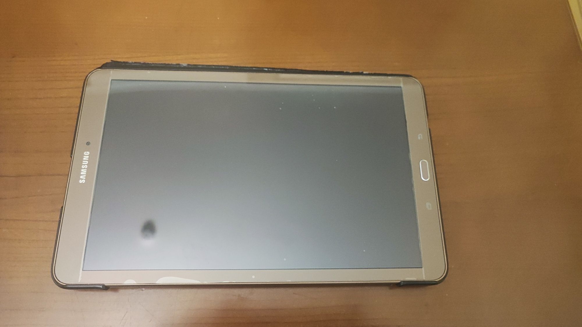 Планшет Samsung Tab E SM-T560