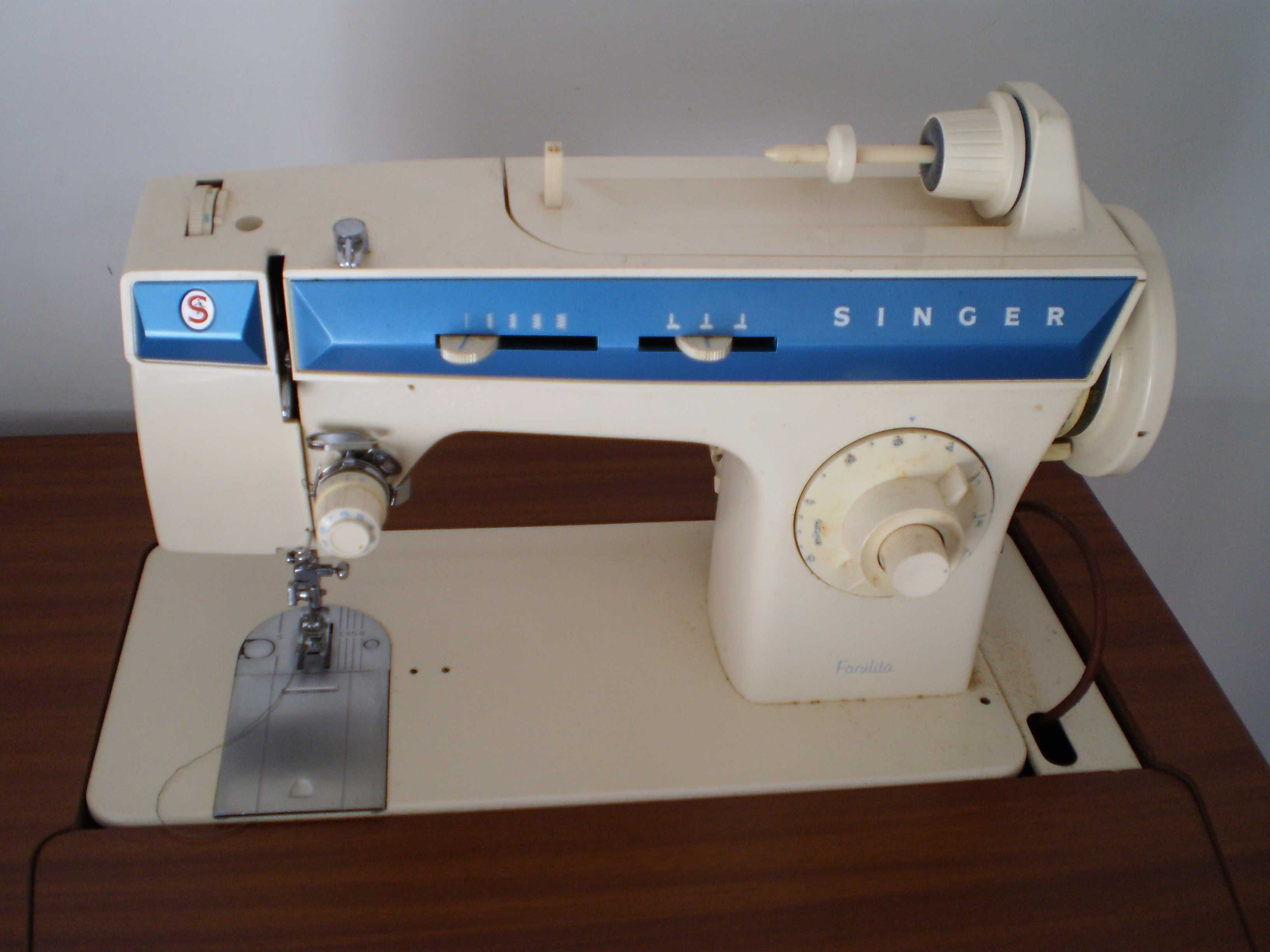 (19) máquina de Costura