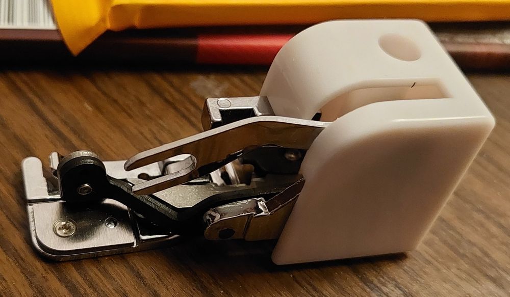 Швейная лапка-оверлок СУ-10