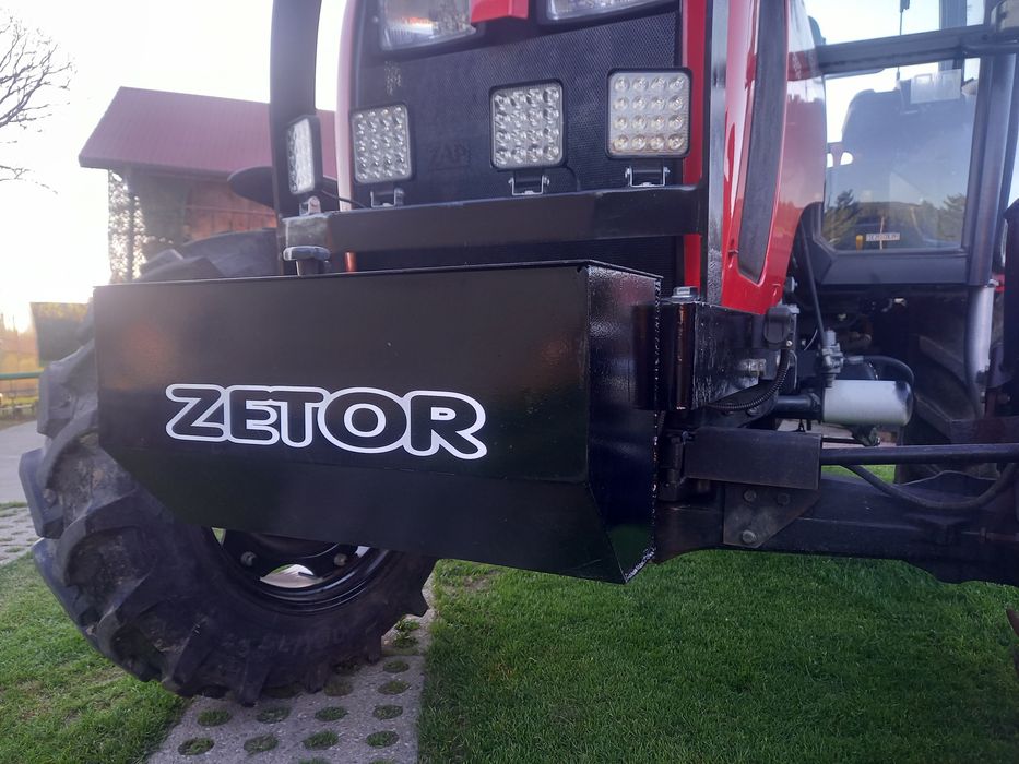 Skrzynka  narzedziowa zetor, obciążnik