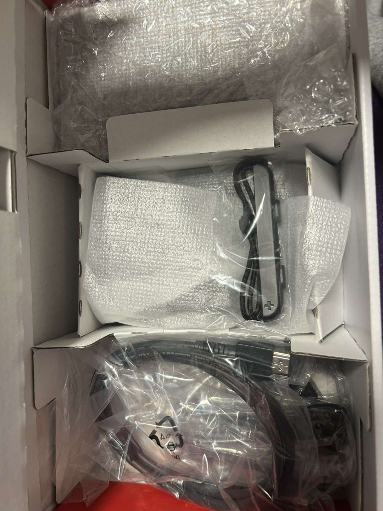 Konsola NINTENDO Switch + Joy-Con Niebiesko-czerwony V2