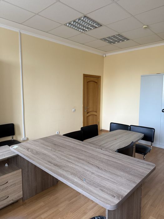 Здаю в оренду офіс в офісном центрі на Пушкінскій