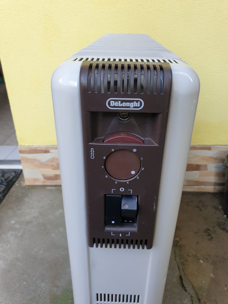 Обігрівач масляний Delonghi_2000w_Італія