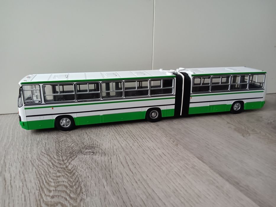 Model autobusu Ikarus 280