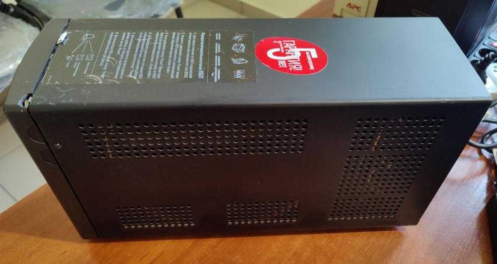 UPS Powercom BNT-1000AP Пристрій безперебійного живлення