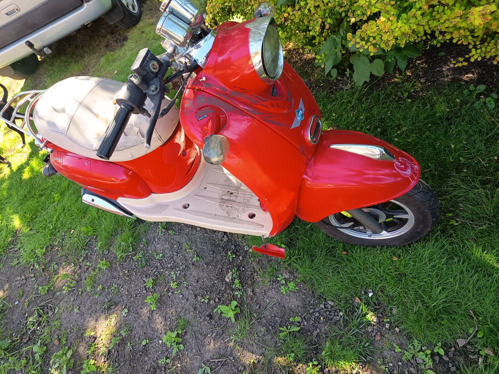 Skuter 50cm3 Ala Vespa