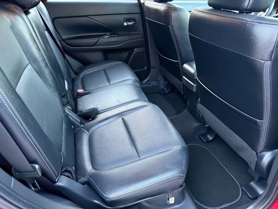 Mitsubishi Outlander      2017