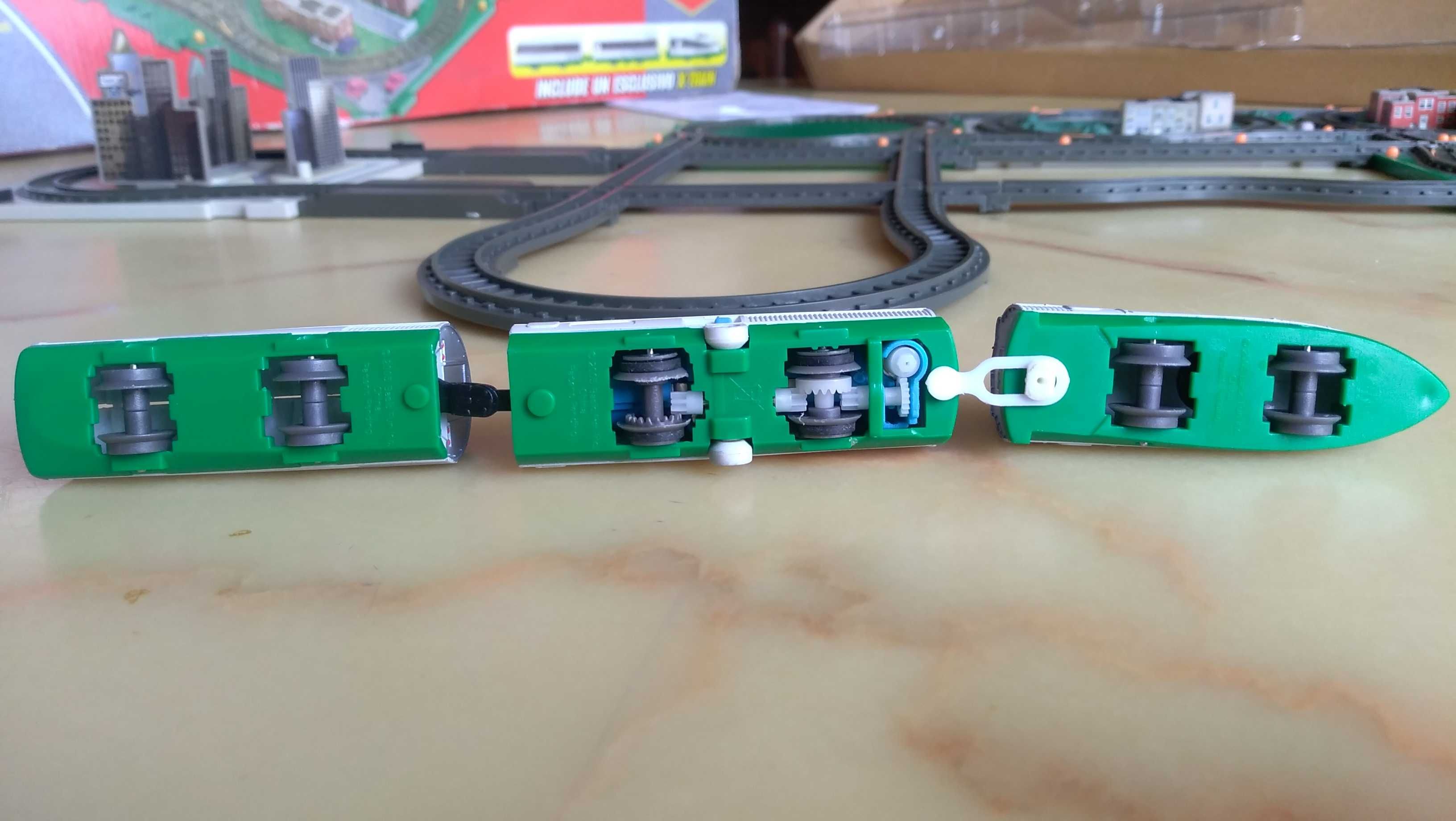 сборная железная скоростная дорога GIG Train Micromondi Espandebeli
