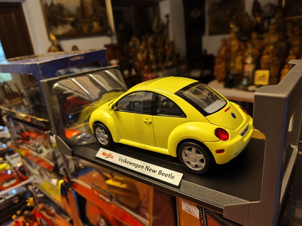 Vw new Beetle 1:18 Maisto