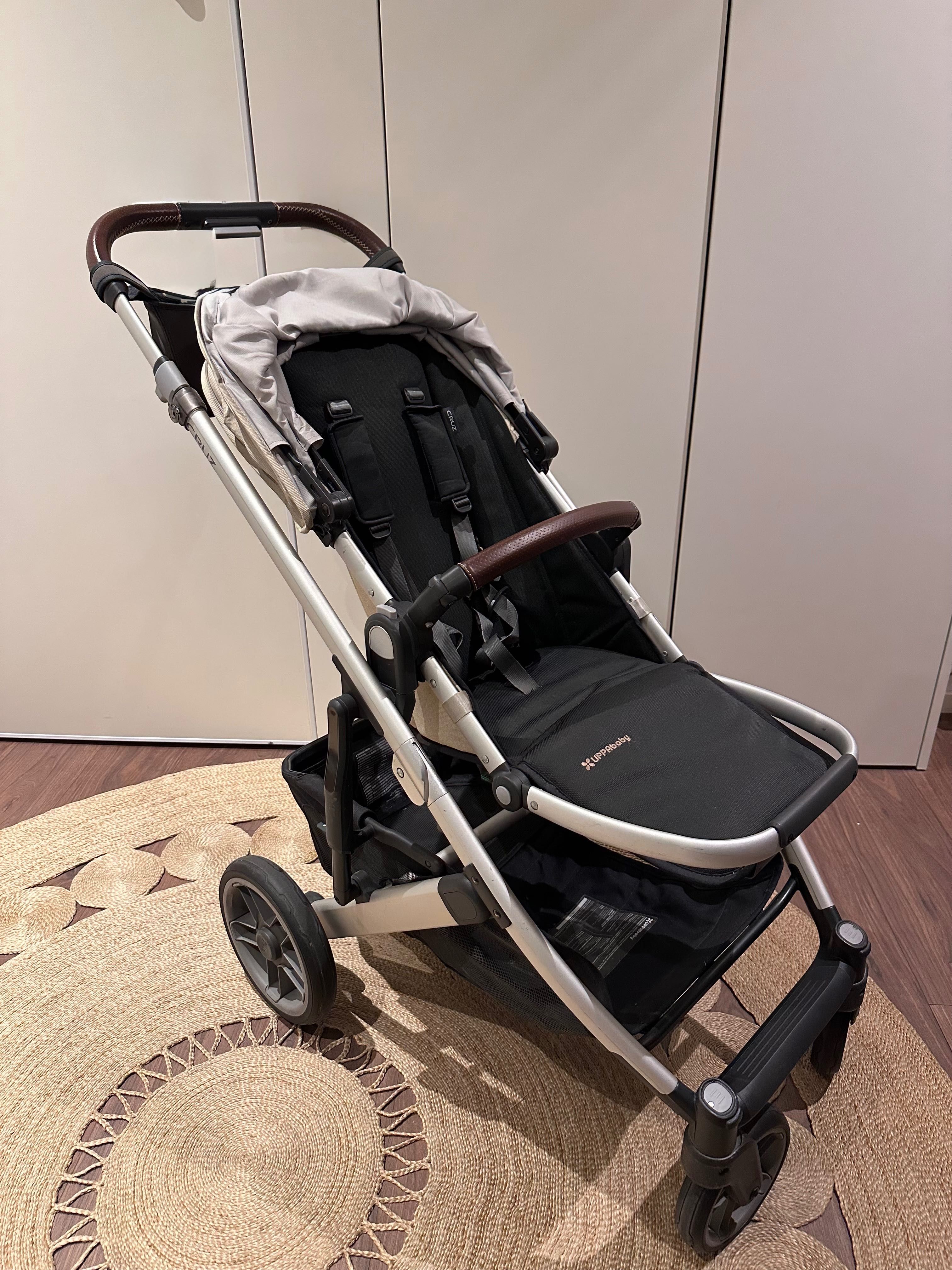 UPPAbaby Cruz V2 com Alcofa e 6 acessórios