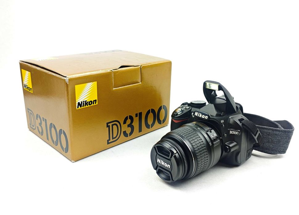 Дзеркальний фотоапарат Nikon D3100 KIT 18-55mm 32Gb + коробка