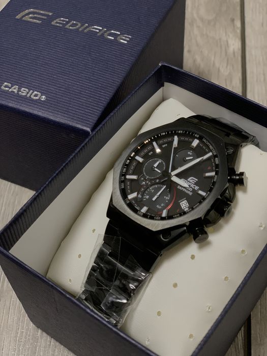 Чоловічий годинник CASIO EQB-1100DC-1AER