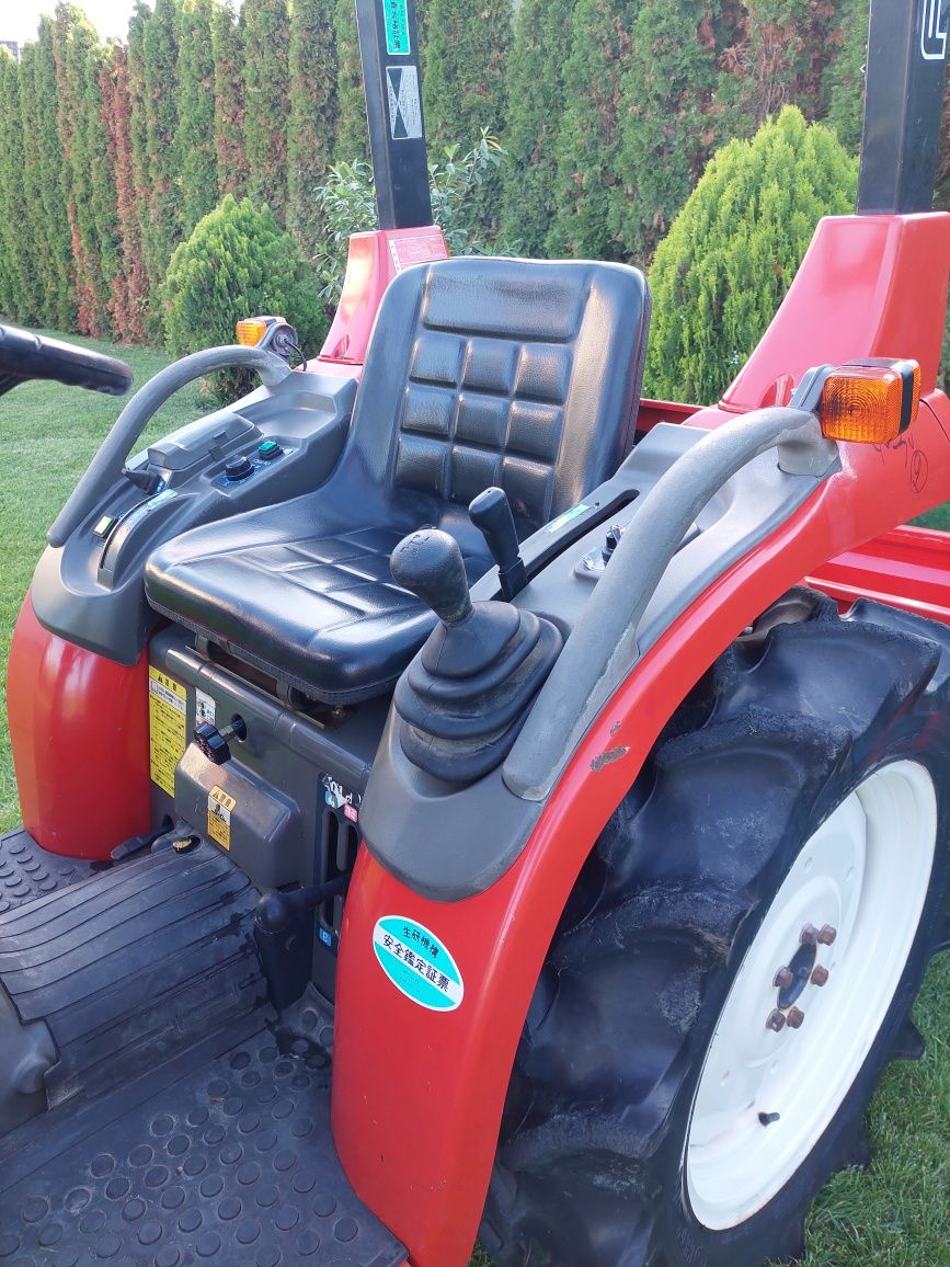 Traktorek Yanmar Af 17KM 4x4 wspomaganie revers tylko 769mth Oryginał