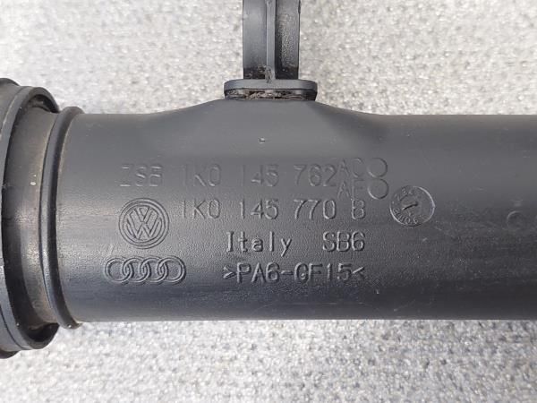 Tubo do intercooler VOLKSWAGEN Golf V (1K1)