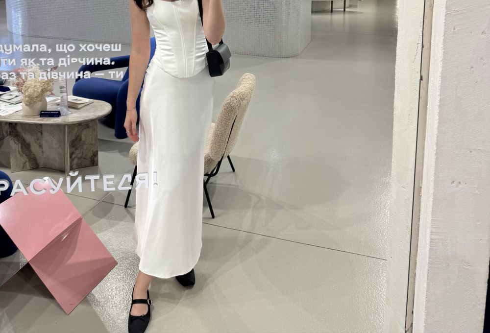 Атласна спідниця від Must have