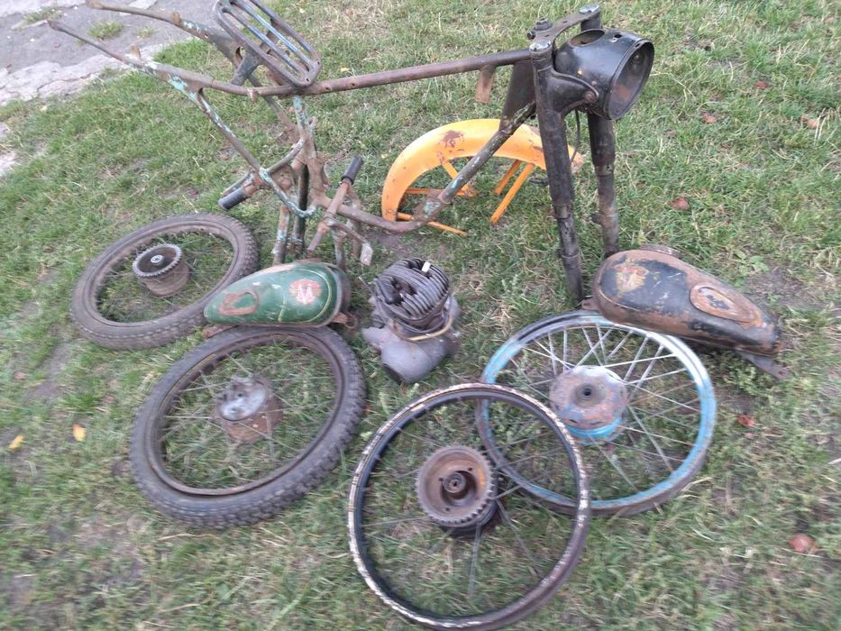 Циліндр з головкою до мотоцикла ІЖ 49