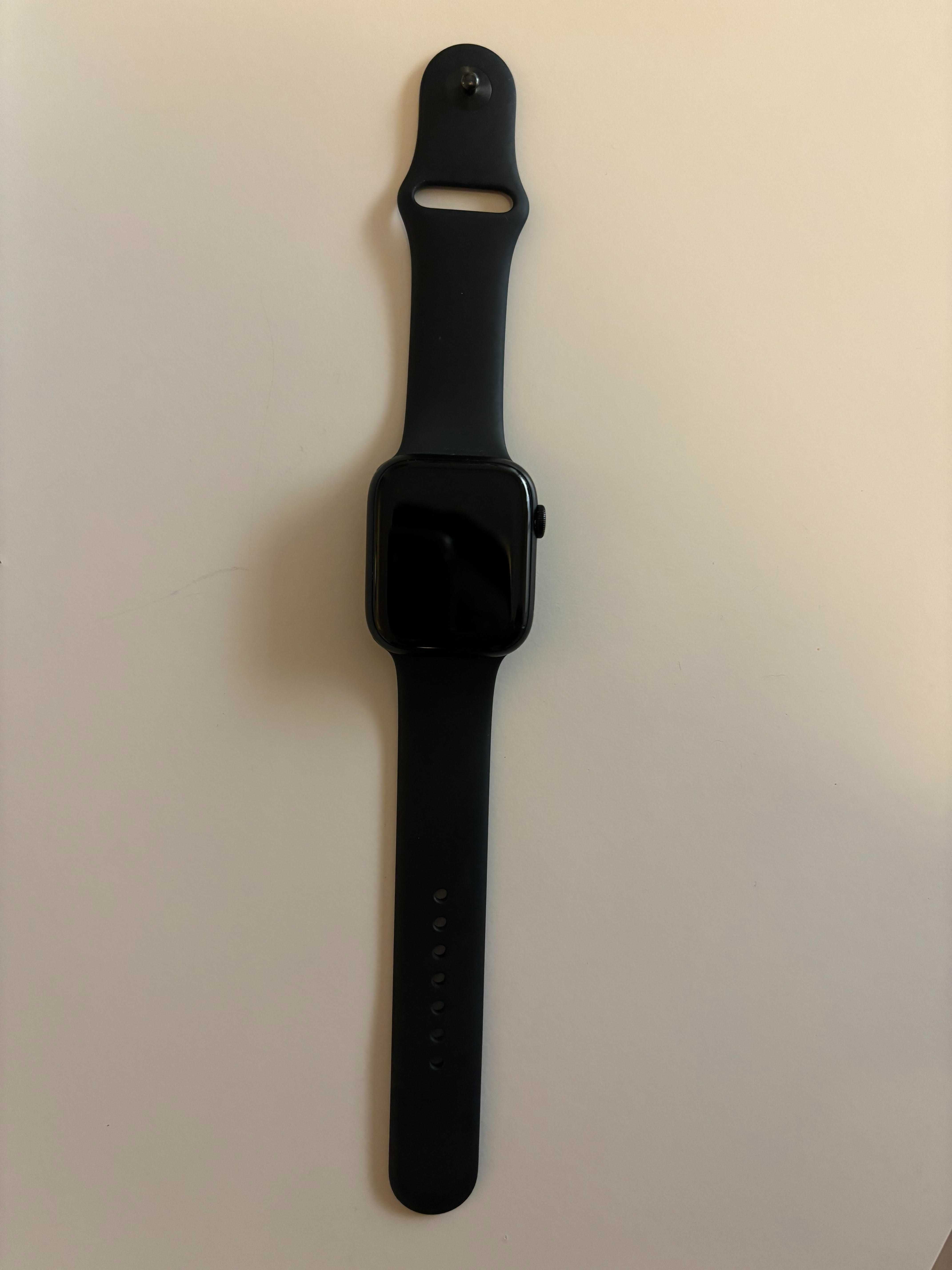 Apple Watch Series 7 45mm GPS + Cellular