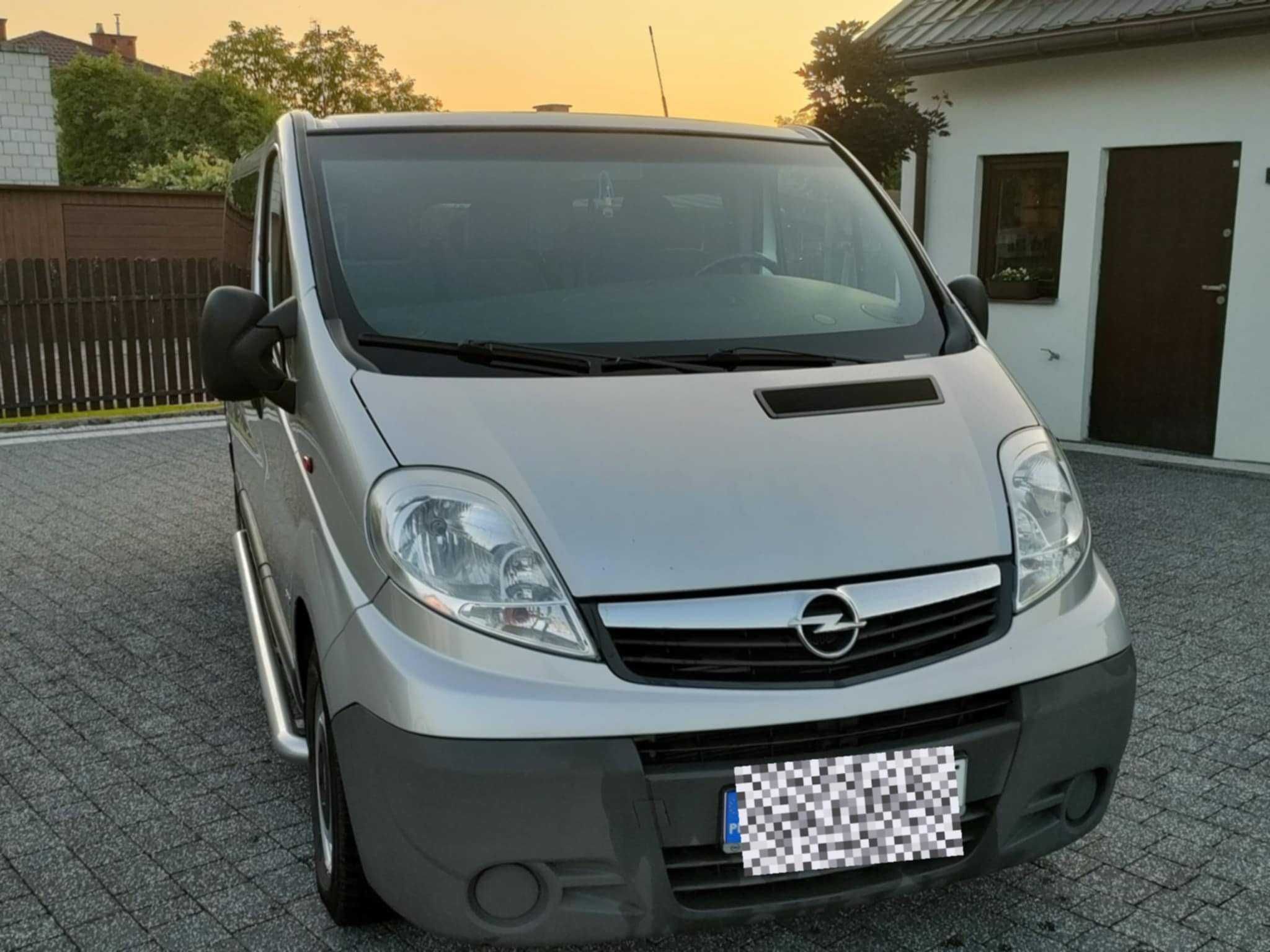Opel Vivaro 2010 2.5 CDTI