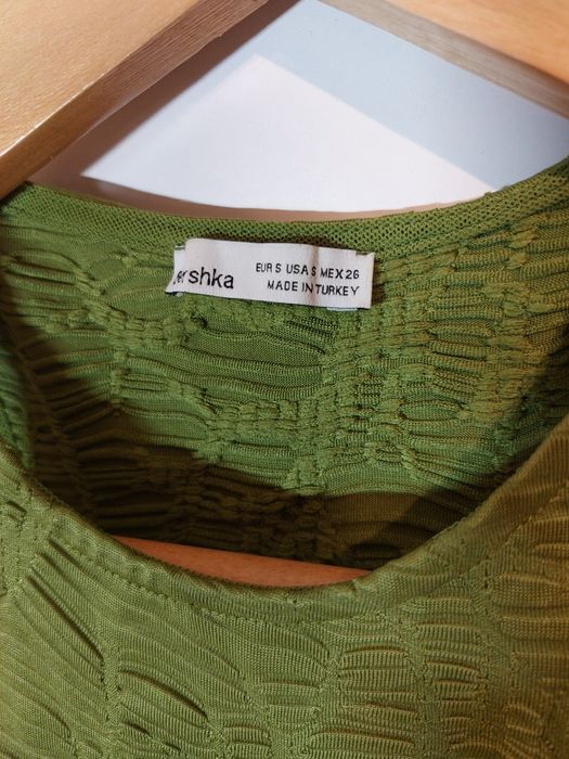 Zielona bluzka 36/S Bershka zielony top marszczony podkoszulek crop S