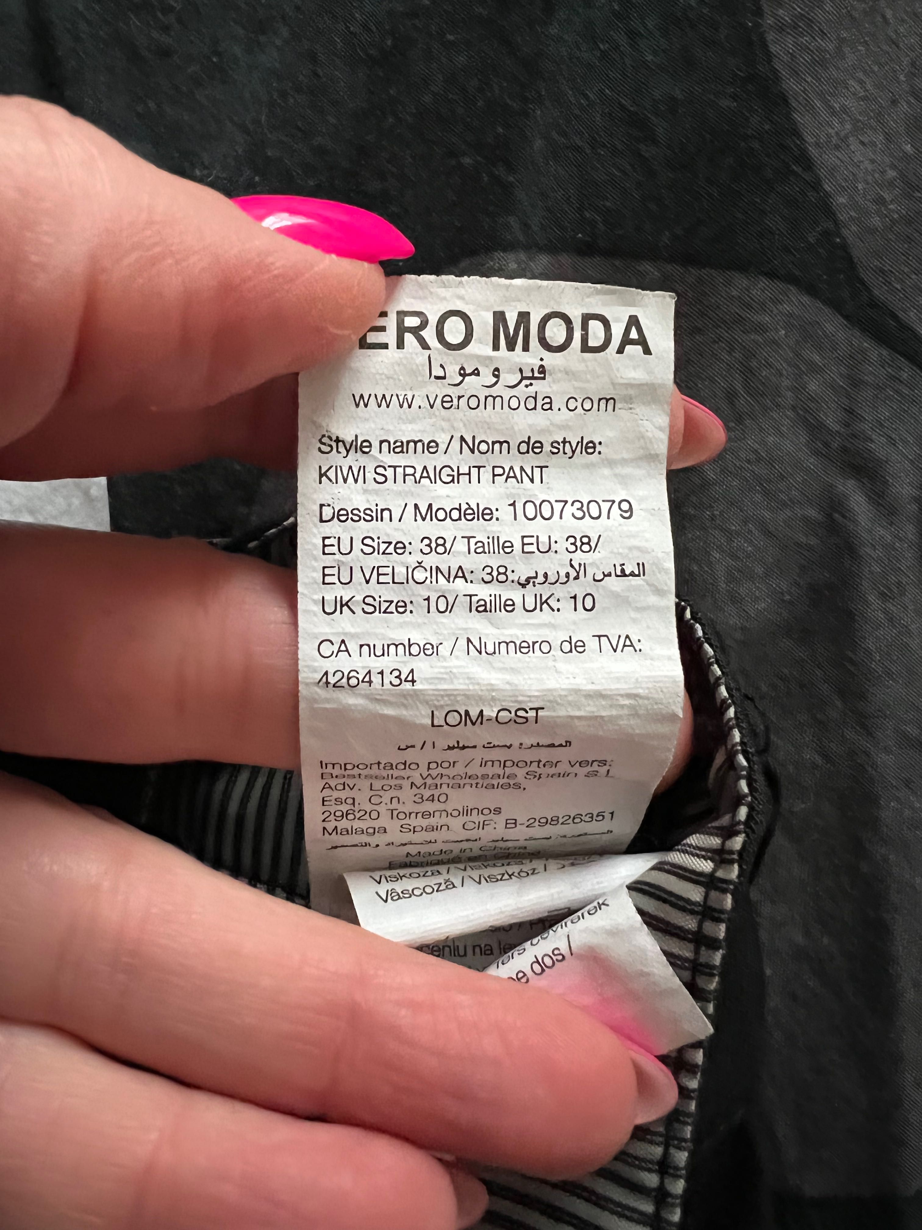 Spodnie czarne Vero moda