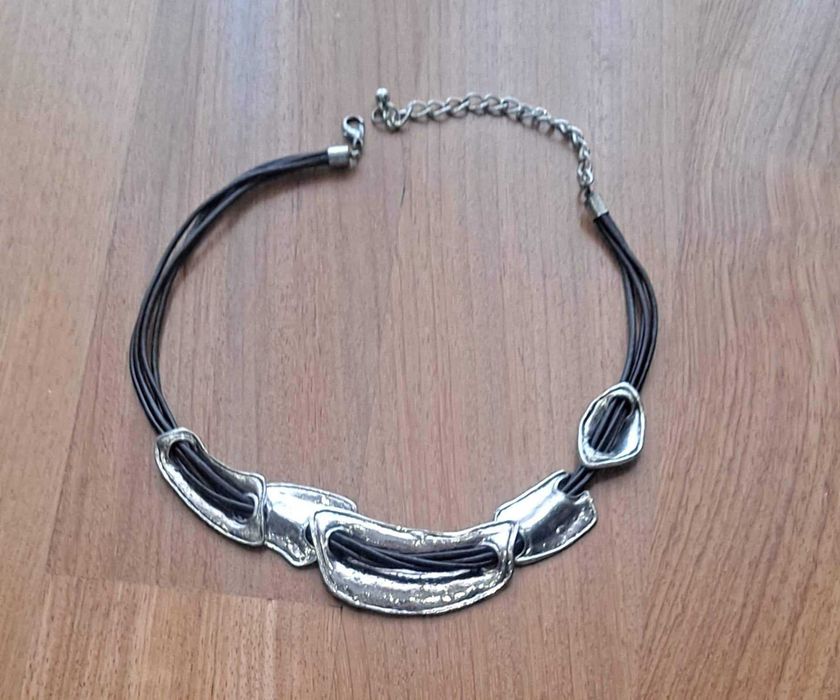 Fio couro  com aplicação (reversível )