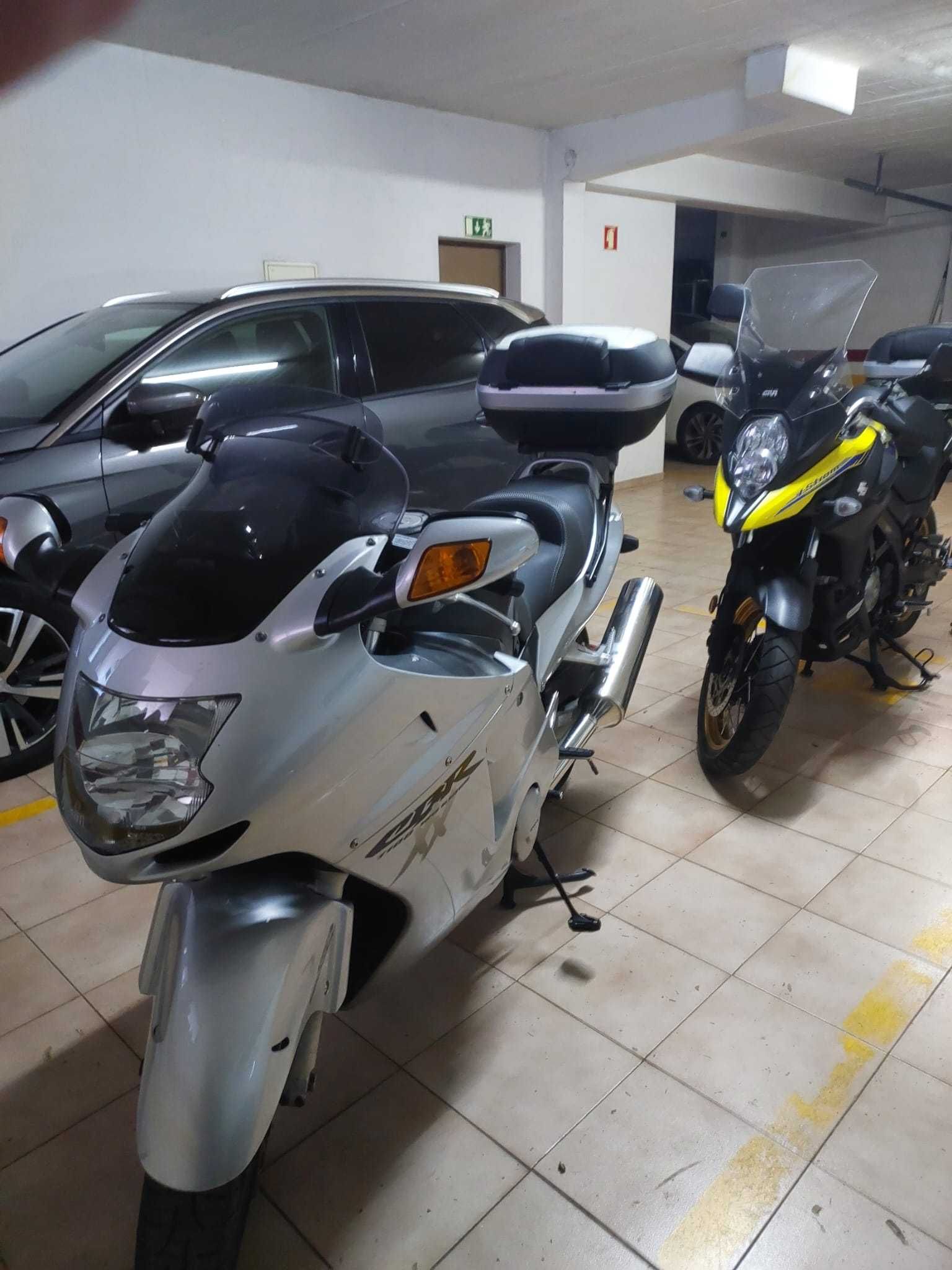 CBR 1100XX Super BlackBird