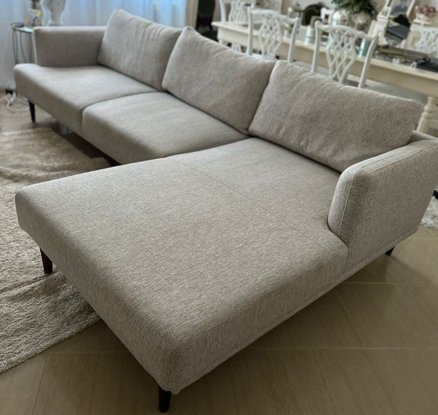 Sofá com chaise long bege (como novo)