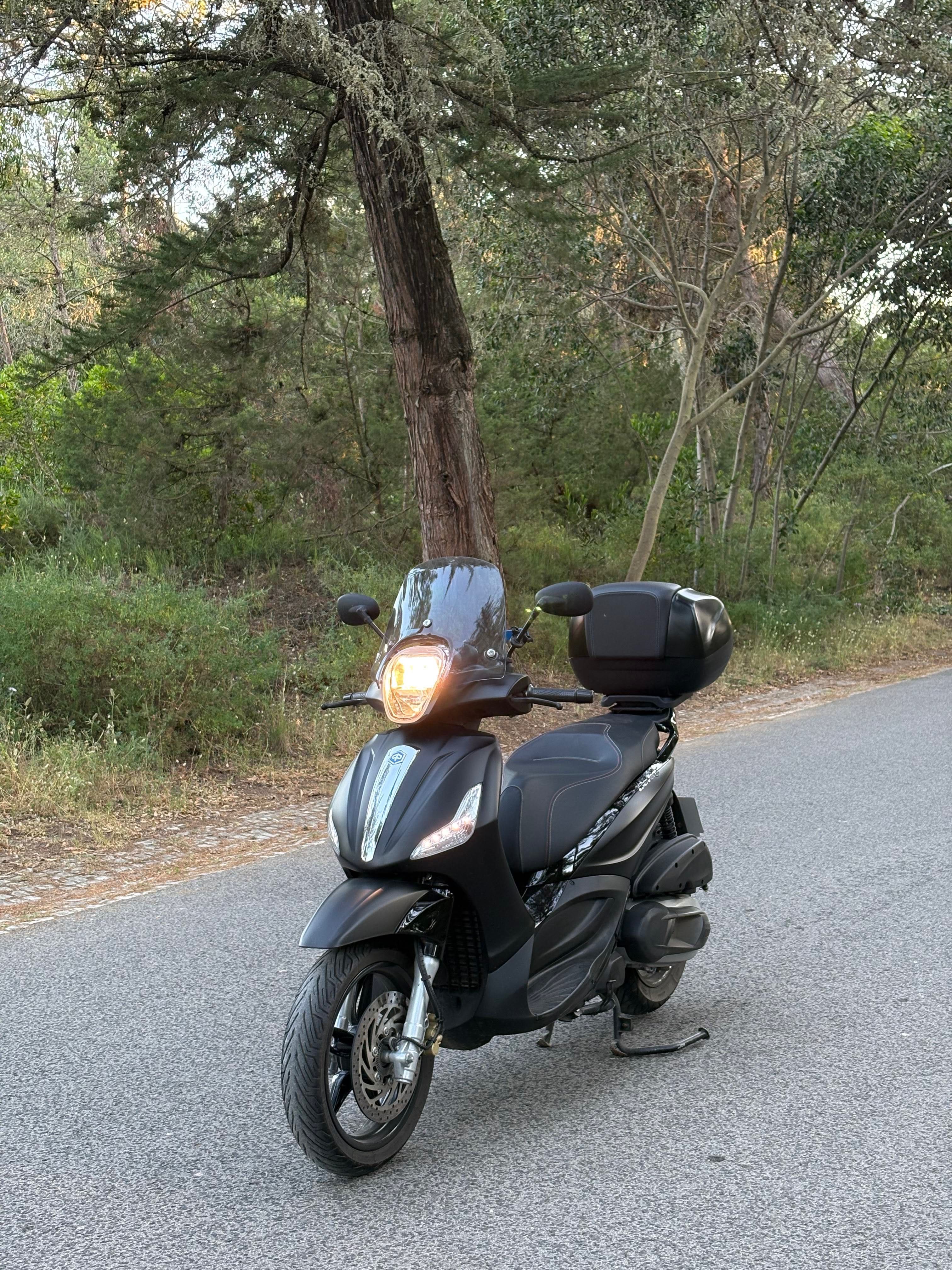 Piaggio Beverly Sport Touring 350