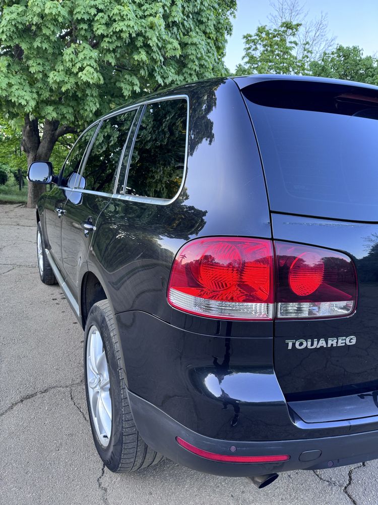 VOLKSWAGEN TOUAREG 2007 год 3.0 дизель