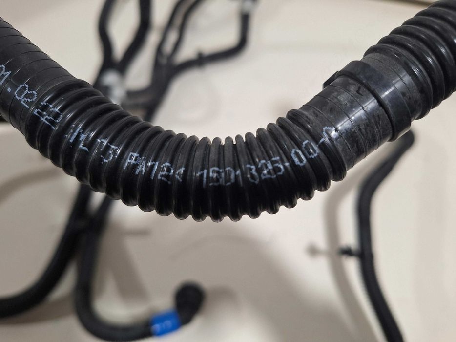 Патрубок системи охолодження Tesla Model 3 21