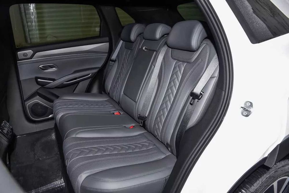 2025 BYD Song L DMi Beyond edition