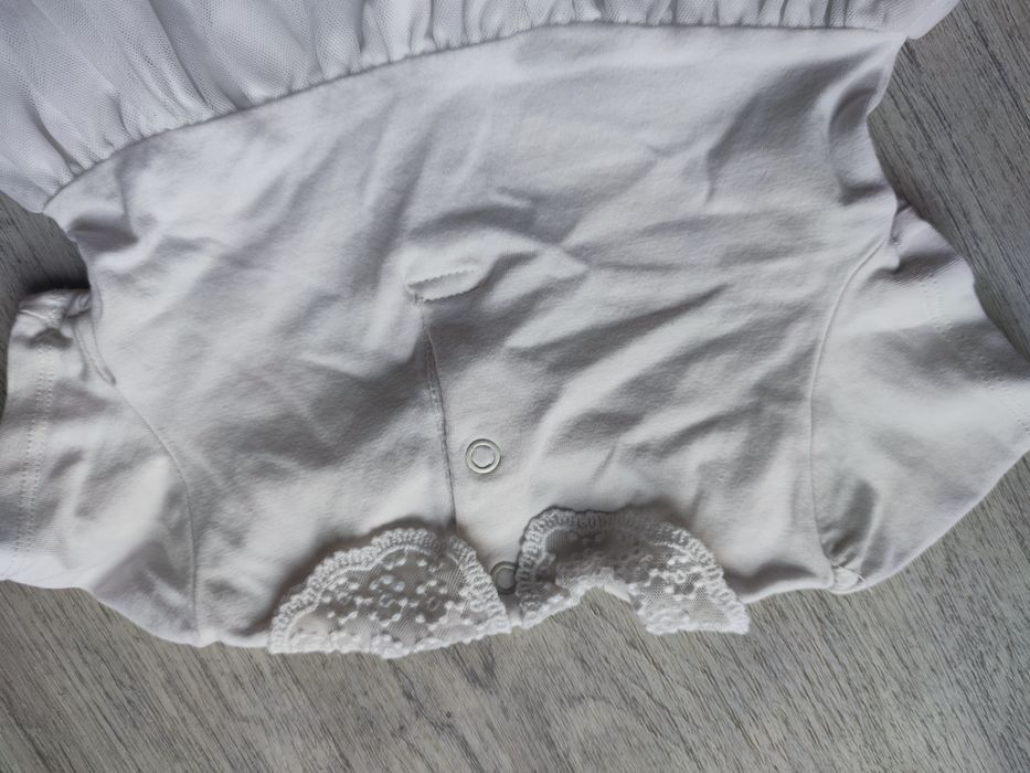 Biała sukienka H&M rozm. 74 chrzest urodziny
