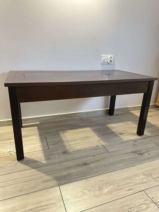 Ława pokojowa z przeszkleniami