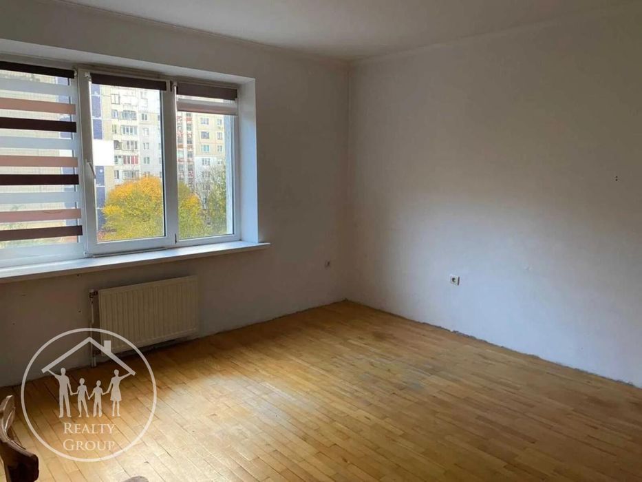 3к на Сихові, ізольовані кімнати +паркомісце +підвал