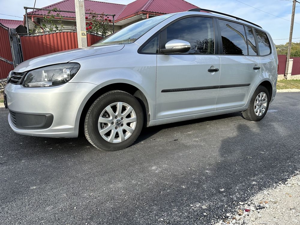 VW TOURAN 2012 автомат