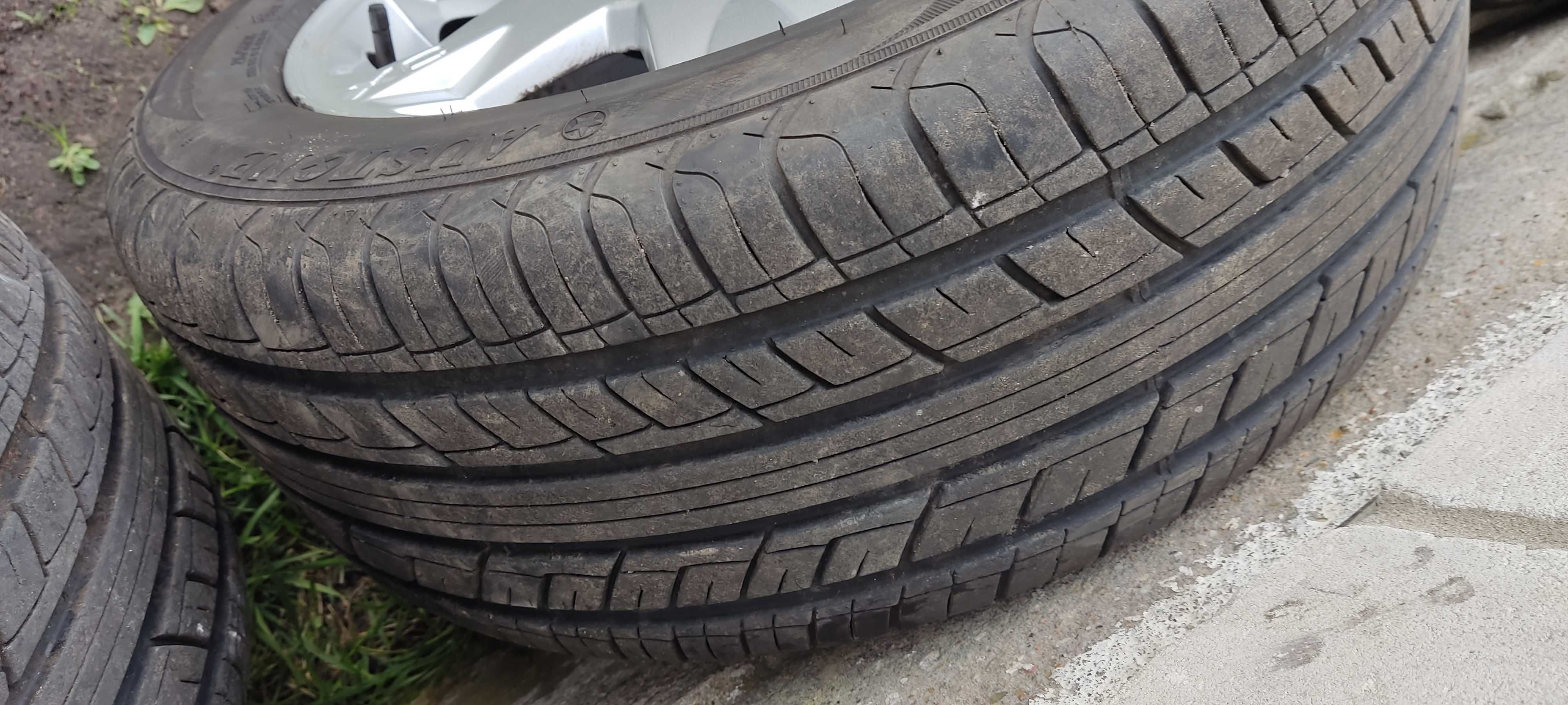 Opony letnie AUSTONE ATHENA SP-7 215/55R16 97W