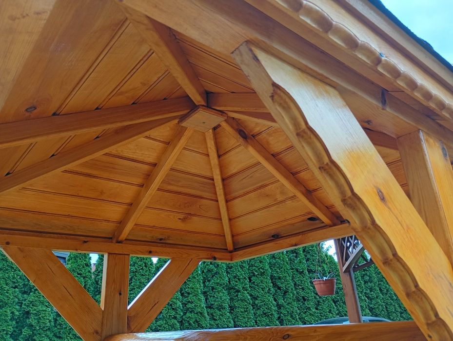 Drewniane zabudowy studni