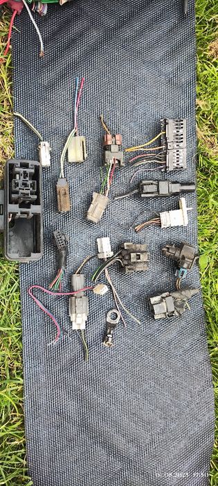 Роз'єми, електричні блоки, проводка авто,  релешки, Opel frontera B