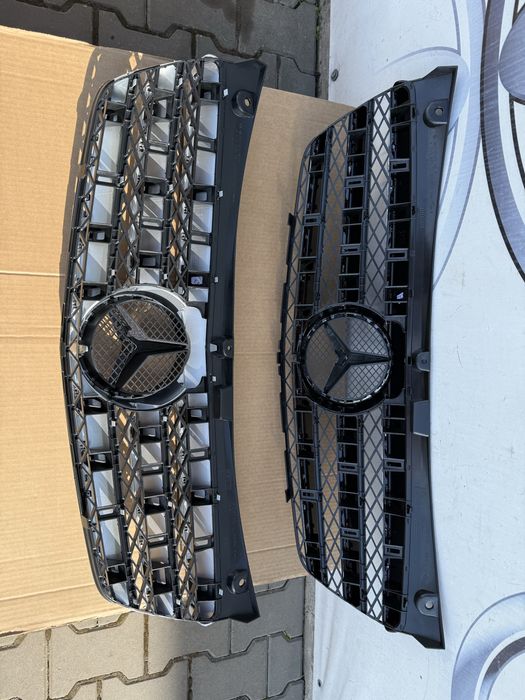 Решітка решотка радіатора Mercedes Viano W639 Віано рестайл