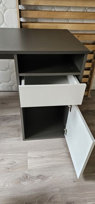 Biurko-Młodzieżowe-Dziecięce-do biura